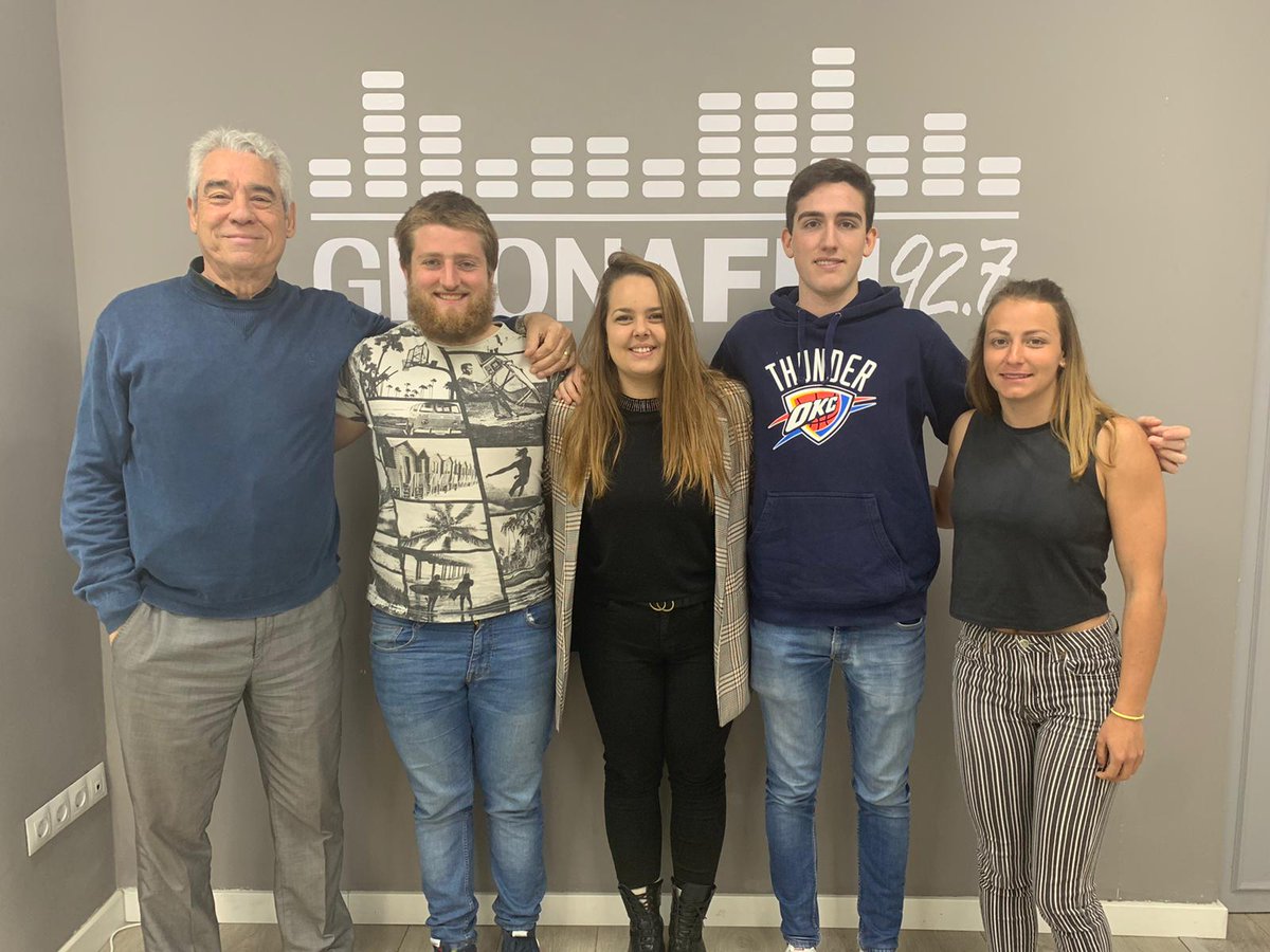 Avui és dilluns, i com sempre, repassem l'actualitat esportiva.

🗣 Avui amb el periodista <a href="/polvalero_4/">Pol Valero Pallarès</a>, el fundador de <a href="/GerundaFC/">GerundaFC</a> Carles Teixidor i els jugadors de <a href="/aliguesialigots/">Àligues i Aligots</a> Jubi Antía i <a href="/paulaxutgla/">Paula Xutglà Reixach</a>. Moderada  per <a href="/andrealopezpast/">Andrea López Pastor</a>