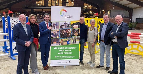 Afgelopen vrijdag was de lancering van Hippisch College Limburg. CITAVERDE College gaat samen met de paardenbranche werken aan het optimaal aansluiten van het hippische onderwijs op het bedrijfsleven! Lees hieronder meer.

citaverde.nl/nieuws/lanceri…