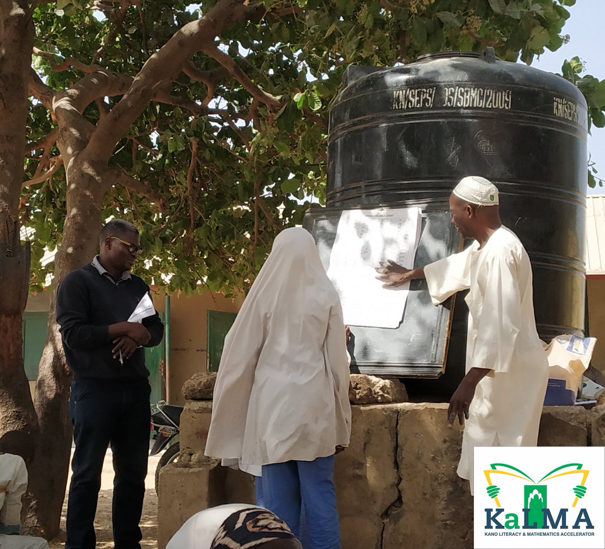 TaRL_Africa's tweet photo. In the classrooms or under the trees, learning is possible anywhere.

Children in grades 4-6 have started #TaRL activities in 2 local government areas in Kano, Nigeria. The programme is called #KaLMA (Kano Literacy &amp; Maths Accelerator) — 'Word' in Hausa.

@ngBritish @DFIDNigeria https://t.co/H8WpD4Gtxf