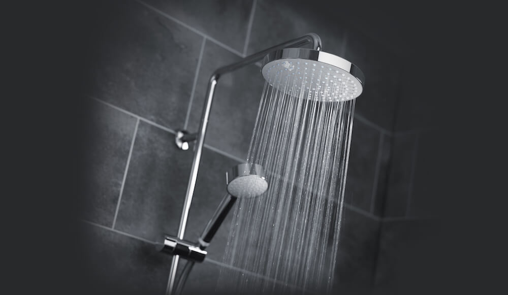 .<a href="/becky_bbplumb/">Becky Bates</a> has shared her top tips for installing the <a href="/mirashowers/">Mira Showers</a> Decor Dual electric shower. 

Watch the video here to see Becky’s install 🎥 hip-magazine.co.uk/video-shower-i…