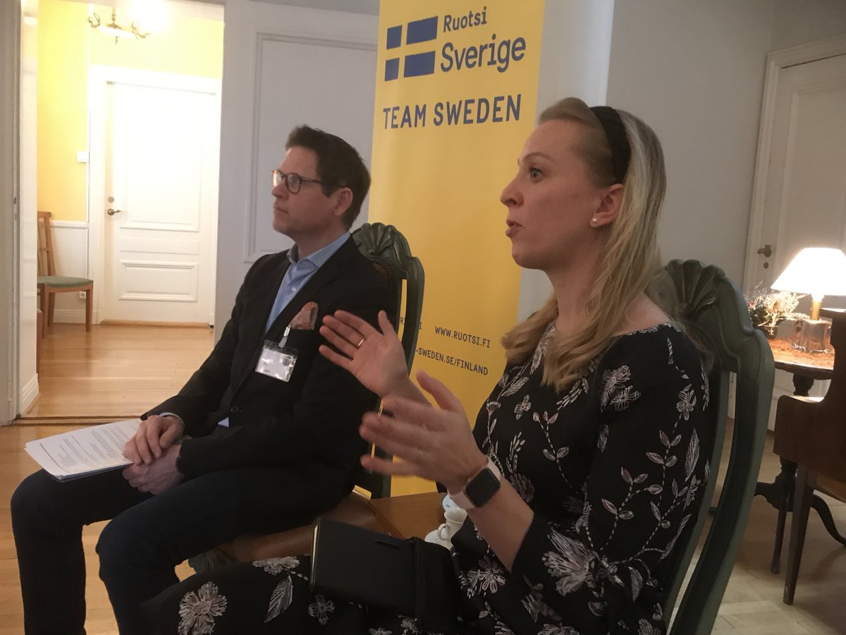 AndersAhnlid's tweet photo. Great privilege to host present and future young leaders from #Sweden &amp; #Finland joined in #TandemLeadership at @SveAmbFI. Good discussion, led by #PärLager, on  #leadership &amp; with MP @SandraBergq and the group on current debates in our two countries. Thanks for coming! #SWEinFIN https://t.co/w24x2TMJuT