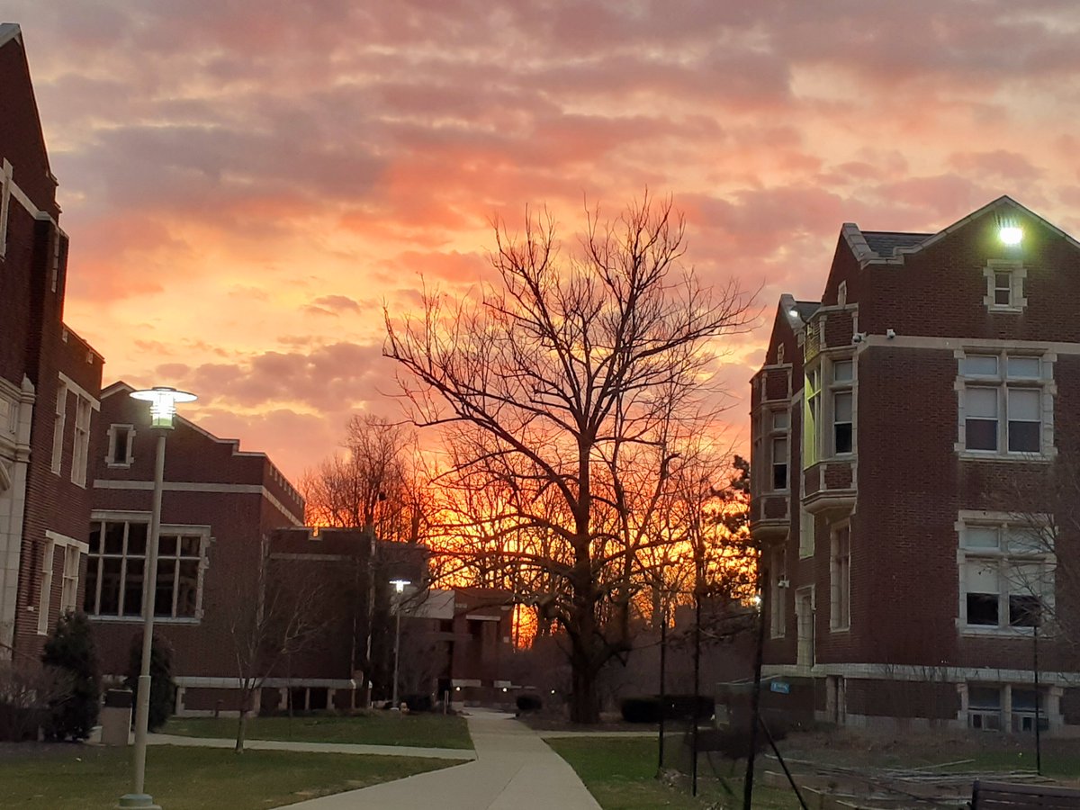 Sharing this beautiful #sunrise from the HUC-JIR Cincinnati campus this morning! Now go make it a #greatday