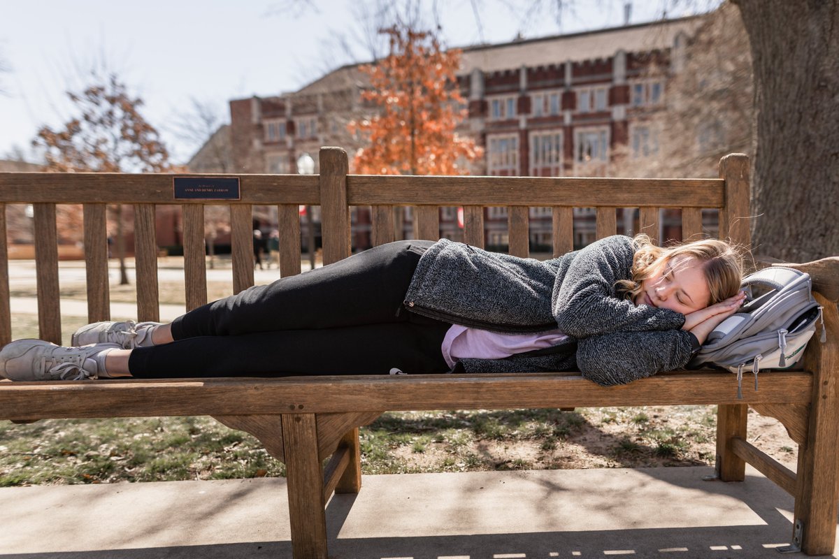 UofOklahoma's tweet photo. Goodnight Moon: https://t.co/of9pFwxaU2