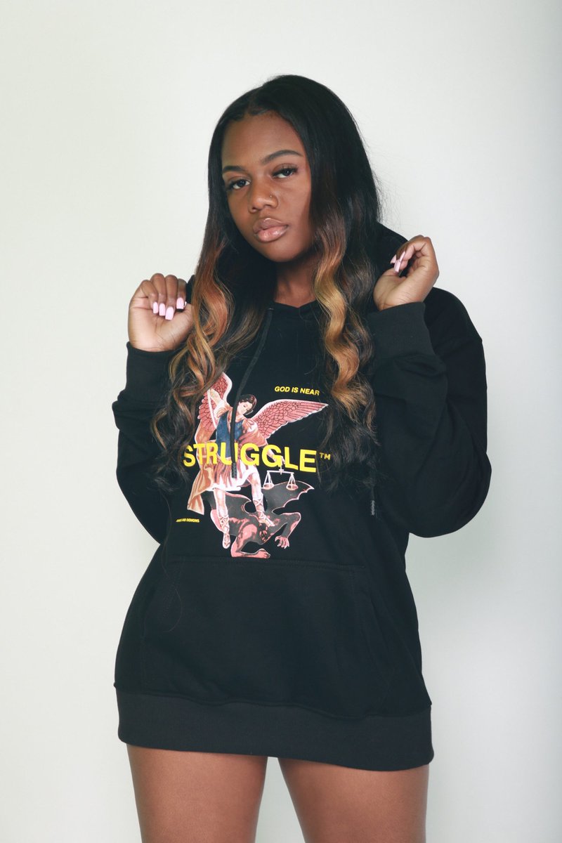 _mjs_twin2's tweet image. Now Available our “Struggle” hoodies as well as our “BOSS Main Logo” hoodies. 50$ for BOSS 75$ for STRUGGLE plus shipping. DM me if you would like to purchase! #BOSSEnt #1MOB @BEGWorldwide