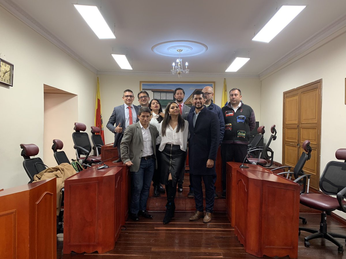 AngelaQuirogaC's tweet photo. Quedamos ternados a la @Alcandelaria_ . Hoy ratifico mi compromiso por nuestra adorada localidad! Vamos por una Candelaria cuidadora, incluyente y sostenible. @PartidoVerdeCoL #mujeresimparables https://t.co/9okBz2COz7