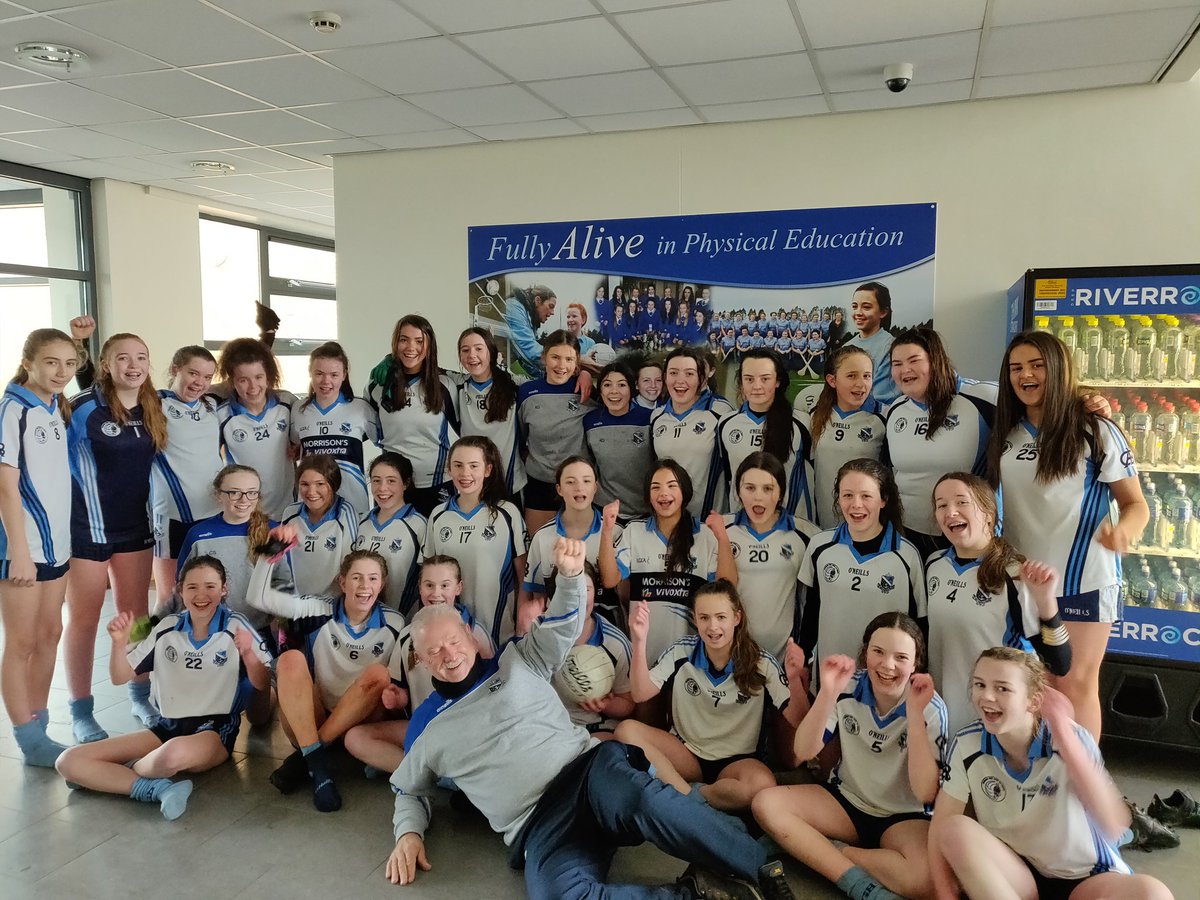 agspedept's tweet photo. Super win for our U14's today as they beat St. Dominic's 13-15 to 6-9! That qualifies us for the quarter finals so training as normal tomorrow. Huge thanks to Mr Maginn for his continued support of our Gaelic players! @assumptionlive https://t.co/LnnAo6AUac