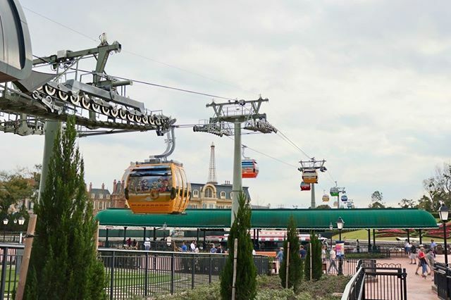 urmouseexpert's tweet photo. #savetime ⏱️ Ride the skyliner when heading to Hollywood Studios from Disney’s Beach Club Resort. Tested by the #mouseexperts and proved to save 3 minutes. https://t.co/8vul4TpghR https://t.co/HoEWUUHb65