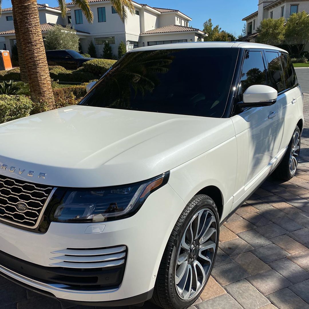 Gliptone's tweet photo. 🔥🔥Amazing job on this beautiful truck! @thebestdetail_lv
This brand new 2020 @rangeroverofficial for a wonderful client... full interior and exterior ceramic coating with @gliptone_usa pro!! #gliptone #gliptoneproducts #gtquartz https://t.co/Selj14FGWt