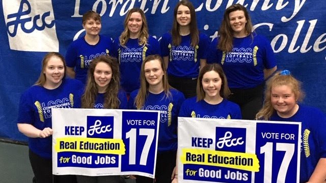 CitizensForLCCC's tweet photo. @LCCCAthletics Softball Team shows its support of Issue 17! #lcccproud #voteforlccc #lccc17on17 https://t.co/kg2SyuvinE