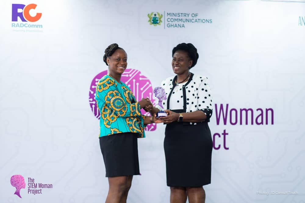 TheAnitaErskine's tweet photo. The #STEMWomanProject started by paying homage to the extraordinary women who’ve blazed the trail in STEM. Our gratitude & respect for their tireless and continued commitment to STEM runs deep! #GenerationEquality @unicefghana @unwomenafrica #Beijing25 https://t.co/1R4O4fqXhC