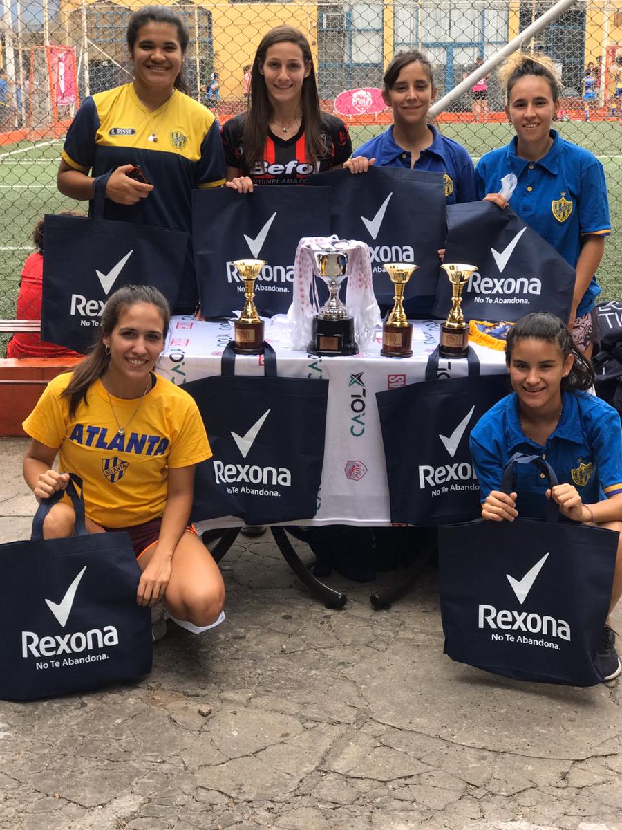defeweb's tweet photo. #FútbolFemenino
Agradecemos a @atlantaoficial y #PinkSoccer, por la invitación a nuestra jugadora Agostina Maticoli, a participar del evento realizado ayer por el Día de la Mujer. https://t.co/O4z9T9vBoP