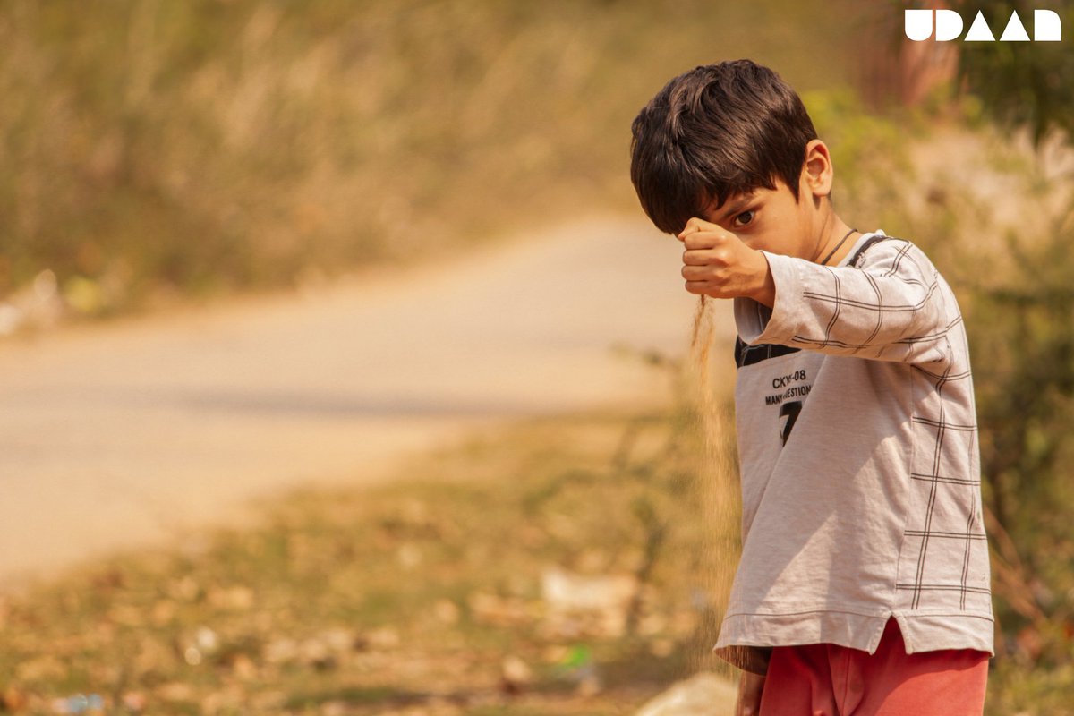 udaan_ggv's tweet photo. Clasp the good times!
.
.
.
.
.
#udaandiaries #sand #raet #portraits_mf #timeflies #streetkid #roadside #time #photography #kid #photooftheday #instagood #goodtimes #moment #photographers_of_india #magazine #street
#sandphotography
#we_are_udaan #udaan #season9 #Ggv https://t.co/aKWSUIANzr