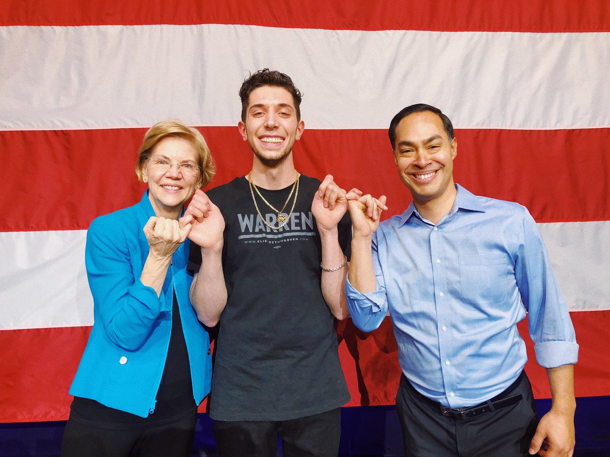 sighzach's tweet photo. @benjaminokeefe Pinky promises all around as my promise to be in the fight with her until the end 🗽💪 #WarrenSelfie https://t.co/OlSzyZv0GG