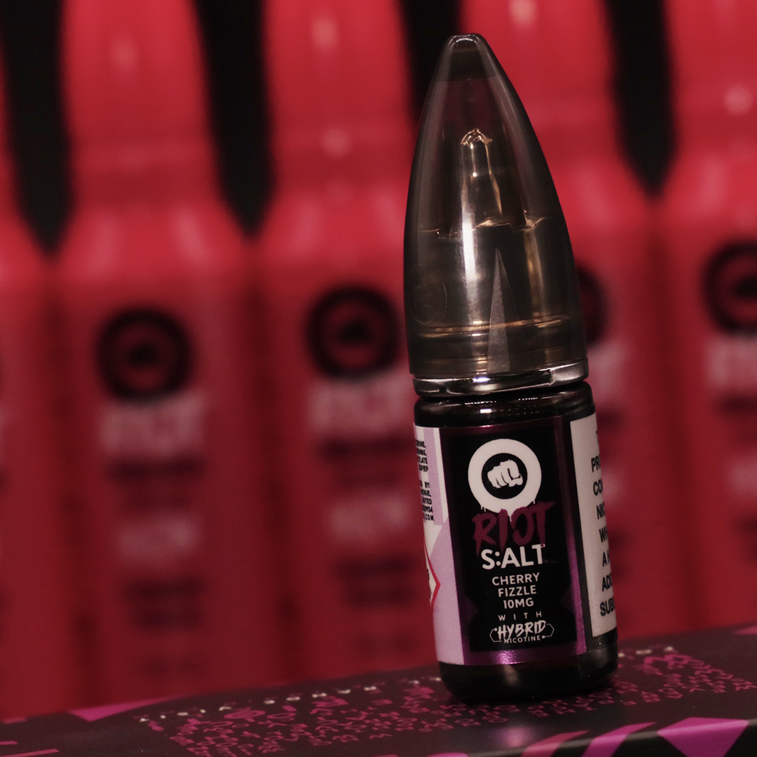Rioteliquid's tweet photo. Haven't tried the 70/30 new Cherry Fizzle because you aren't into sub ohm? Don't worry we have you covered with Cherry Fizzle also available in RIOT S:ALT! 😍
#riotsquadeliquid #jointheriot #cherryfizzle #new #neon #vape #vapelife #vapelyfe #vapecommunity #subohm #electric https://t.co/Hl65oIloFs
