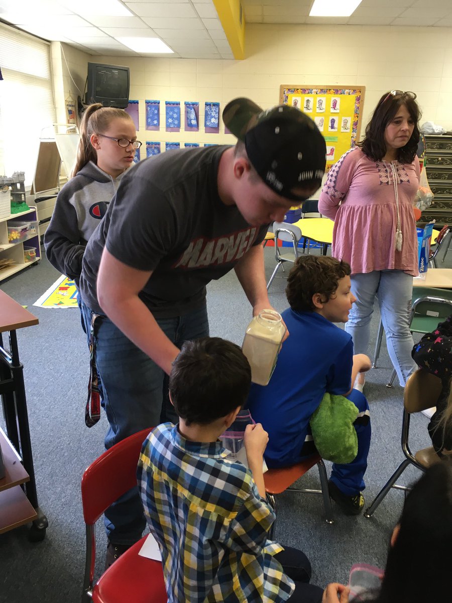 STEMFCS's tweet photo. Big thanks to @wmespanthers for allowing our #community club present #science #studentleaders #FCScommunity https://t.co/GAqwhdNWgk