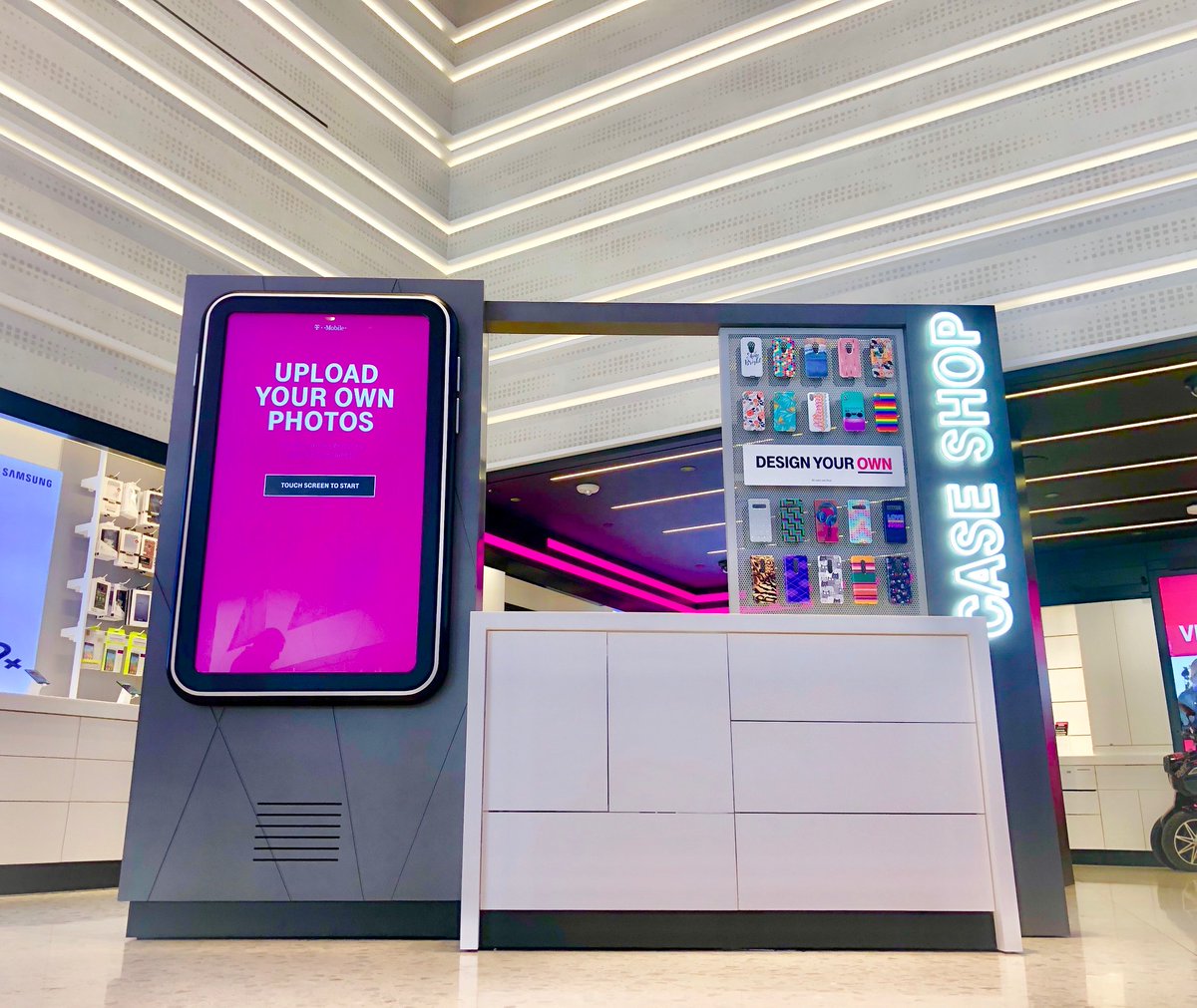 TMOSouthBeach's tweet photo. March into @TMOSouthBeach to customize a new phone case &amp; start the month fresh! 😉 #TheCaseShop https://t.co/imq5K4u0zL