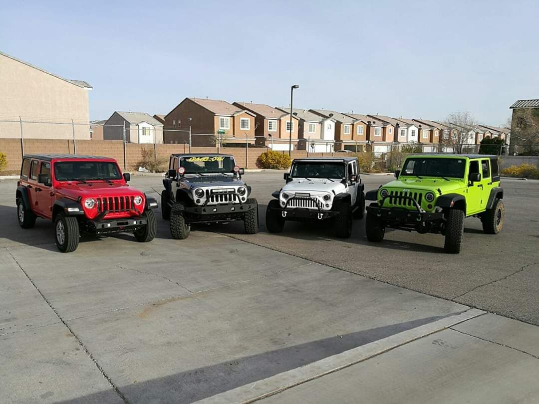 Which Jeep would you pick?? 

Who can spot the JL?

#jeep #jeeplovers #jeeplifestyle #jeepdudes #jeepjk #jeepwrangler #jeeplife #jeepin #jeepgirls #jeepfamily #jeepanything #jeepthing #4x4jeeps #jeepsofinstagram #liftedjeeps #jeepwranglerunlimited