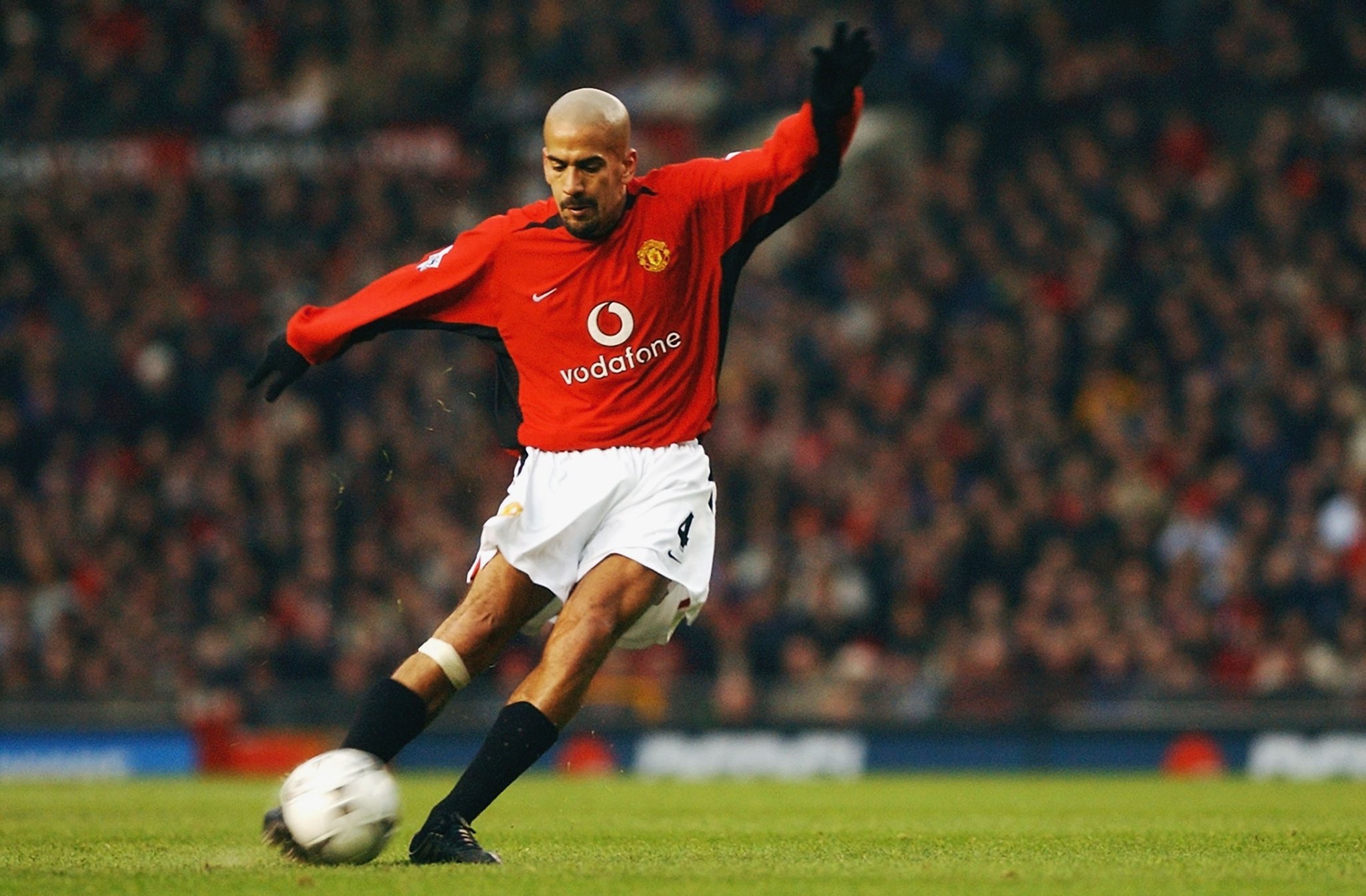 Happy birthday, La Bruja Juan Sebastián Verón is one of most insane midfielder of all-time   