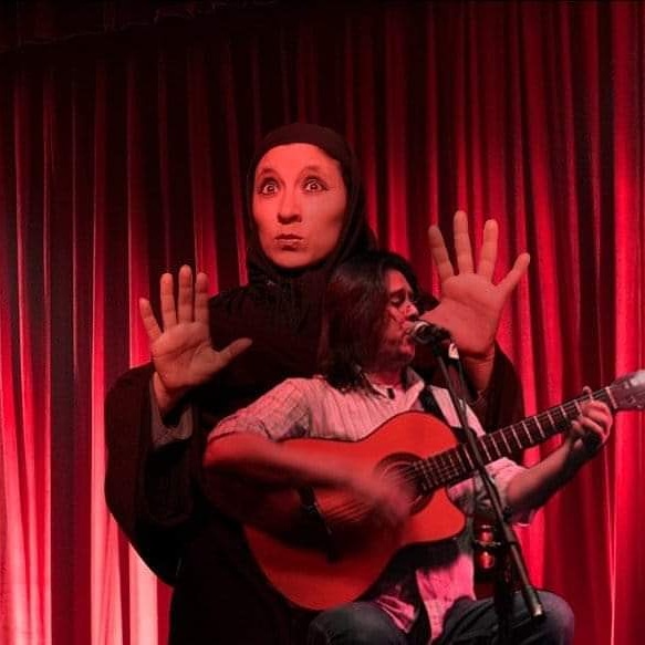 [COMEDIA]
Hoy Jueves, Viernes y Sábado a las 20h30 en la Creperola del Patio, “CUENTOS EN VERSO”. Del grupo Rama de Plata.

COVER: $18 (incluye $8 de consumo) – CON CENA $27.
CREPEROLA DEL TEATRO: 18 de Septiembre y 9 de Octubre
RESERVAS: 2557568 / 0998589640