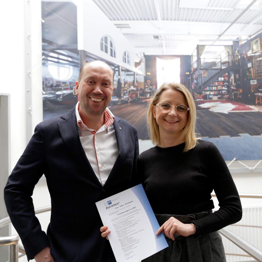 #team - Stellvertretend für alle unsere Mitarbeiter, die sich weiterbilden und eine Schippe zusätzliches Wissen und Know-How in ihre Köpfe schaufeln, danken wir unserer Kollegin Petra Schönbom für ihren Einsatz und sagen "Herzlichen Glückwunsch" zur bestandenen Weiterbildung!