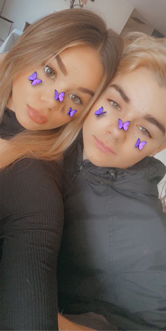 My brother and I are twins I swear lol https://t.co/ggE63VgLQo