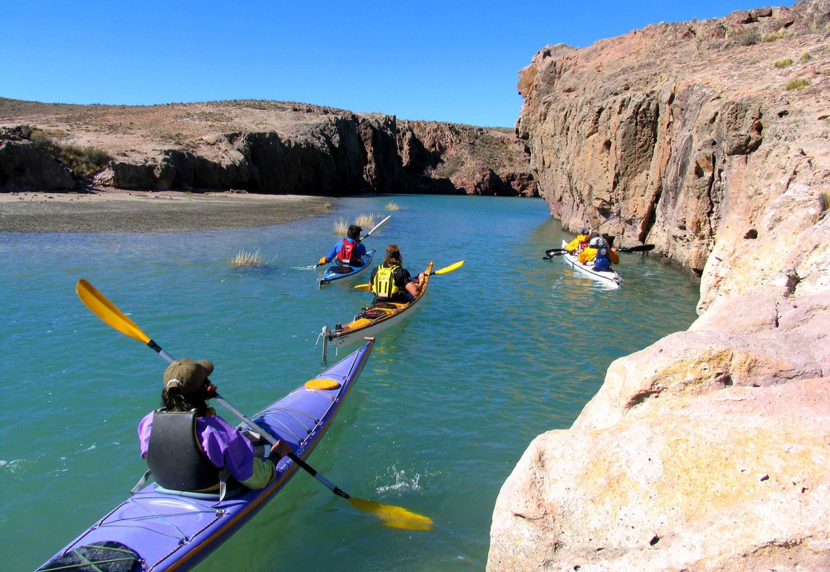 ✔️¡¡Te invitamos a una semana deportiva con toda la energía!! 🚣‍♀️🤸‍♂️Kayak, Windsurf, Ciclismo y Trekking entre las opciones de nuestro destino.🤩🍃 No te lo pierdas 😉

#puertodeseado #deportes #Kayak #riadeseado #SantaCruz #deportesacuaticos
Ph: Ricardo Pérez