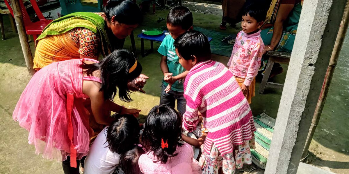ChirangSbp's tweet photo. #PoshanPakhwada started across Chirang, Assam with Community Holi sessions at AWCs to promote tri-color food intake (balanced diet) portrayed through organic colors. These were followed by Handwash &amp; Sanitation programs.
@SPreraks  @POSHAN_Official  @PoshanAssam @tini_tatatrusts https://t.co/bpkZyuSSvk
