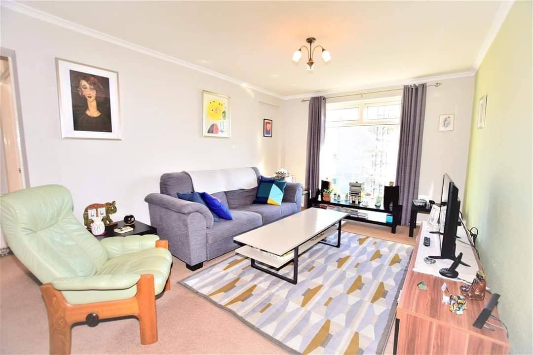 Nina Estate Agents tweet media