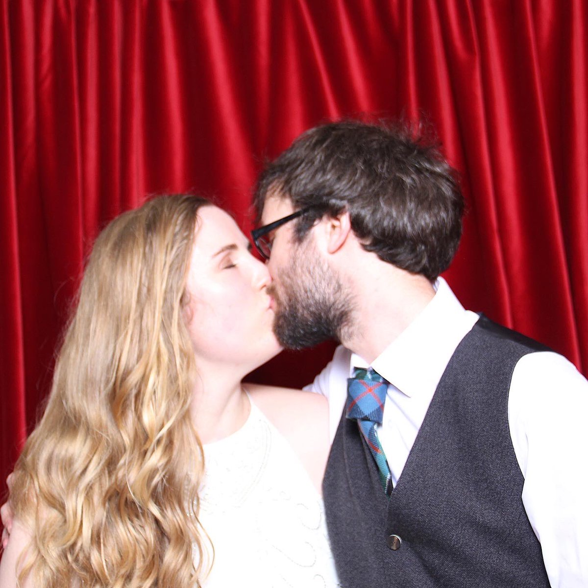 BygoneBooth's tweet photo. Congrats to the super cool pair that are Fiona &amp; Neal!!! 😍💍❤️
#BygoneKiss!! 💋 @pollokshieldsburghhall #Bygone
•
•
•
•
•
#photobooth #wedding #bride #groom #glasgow https://t.co/KPB6hRoXRs