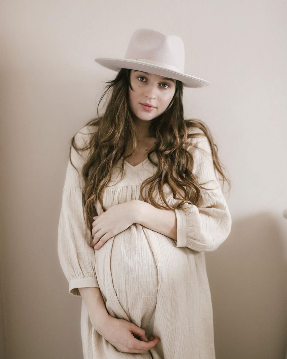 The Cecelia Dress is available in sizes XS-3X and has quickly become a favorite among the diverse group of ladies here at the RP office. Photo via <a href="/violetta_tkach/">Ткач Виолетта</a>
bit.ly/2Q15Wd0
bit.ly/2U3Plqj