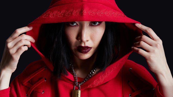 Disney's Mulan Gets a Gorgeous Hot Topic Fashion Collection comicbook.com/gear/2020/03/0…