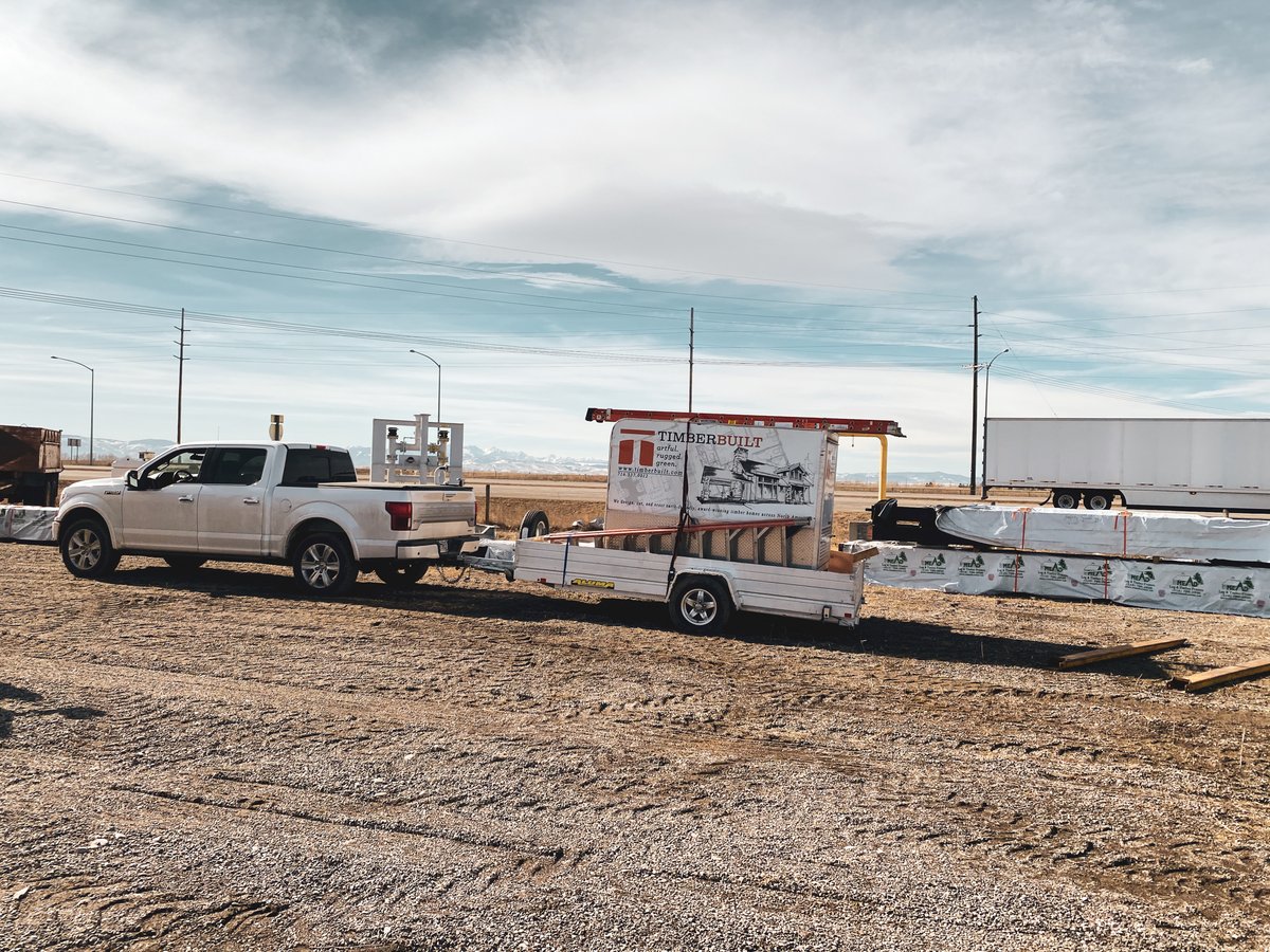 PortXLogistics's tweet photo. Tasked to deliver a load 1,700 miles away in 24 hours while battling unpredictable weather between Michigan and Montana, we told #Timberbuilt we were on it. https://t.co/9U2wXv66u9