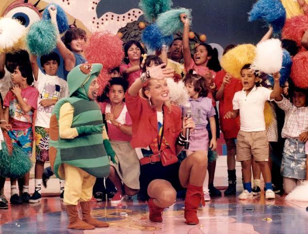Em 1986, estreava o programa infantil de maior sucesso da TV brasileira, o "Xou da Xuxa", que alcançava picos de audiência de 35 pontos. O cenário, a nave e o formato foram idealizados pela própria Xuxa. O programa foi ao ar até 1992 pra loira se dedicar a carreira internacional.