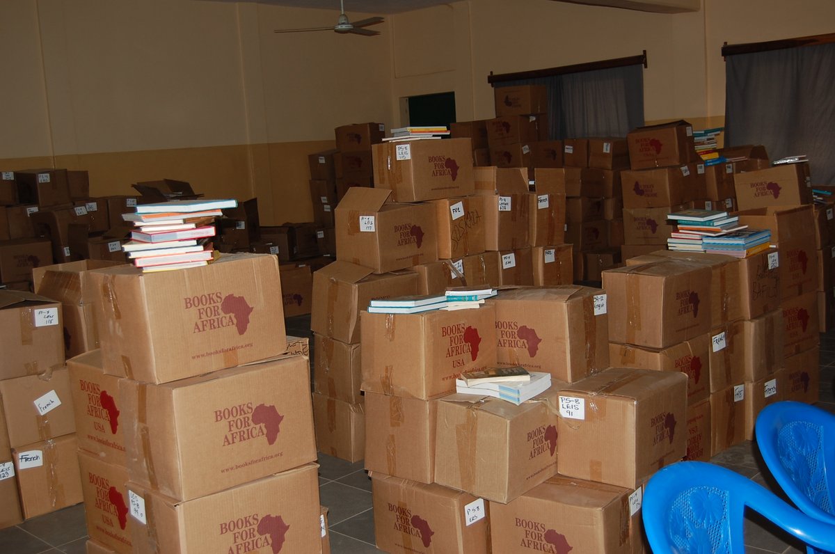 edulcodtogo's tweet photo. Cérémonie du lancement de la distribution des livres aux bibliothèques et écoles du #Togo en présence du #Préfet de la #Kozah. Vingt deux mille livres seront distribués dans toutes les régions. #PND #EducationNationale #UNESCO @BooksForAfrica #HALIAccessNetworkAfrica @edulcodtogo https://t.co/aX0UPwmY7g