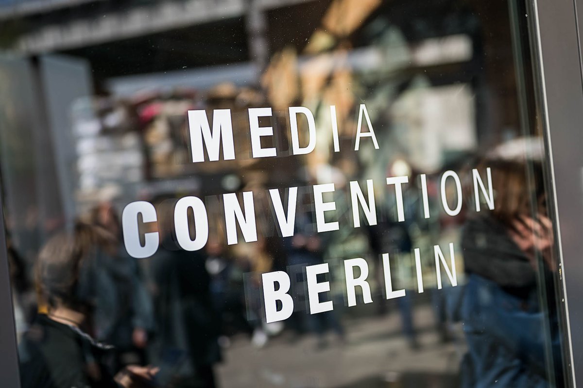 MCB_Berlin's tweet photo. ⏸️📢 Wir beobachtet die aktuelle Situation zum #coronavirus sehr genau und stehen gemeinsam mit der 
@republica im stetigen Austausch mit den zuständigen Behörden. ⏯ Bis auf weiteres wird die #MCB20 vom 6.-8.5. in der #STATIONBerlin stattfinden. Infos👉 https://t.co/dUOcWINzFJ https://t.co/EJLBthxEcY