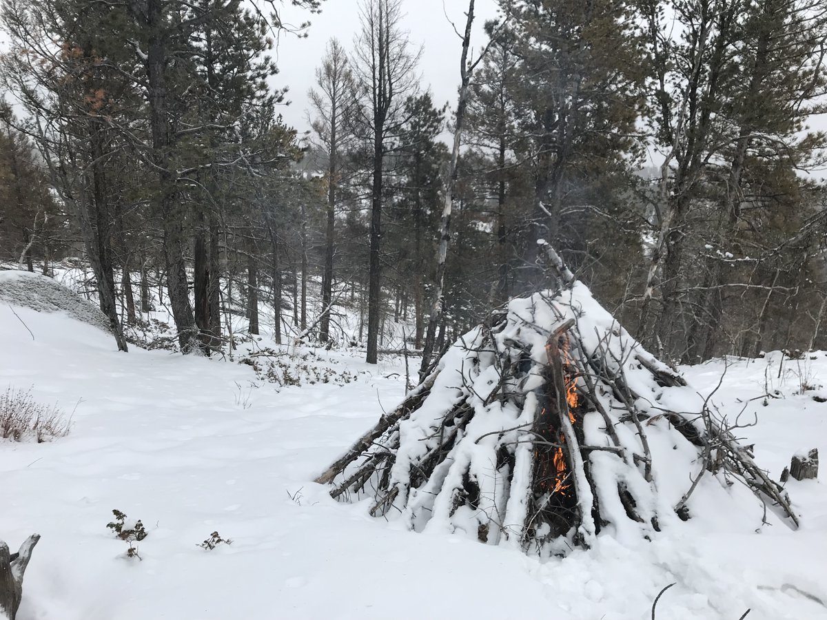 PSICC_NF's tweet image. Today, #PikesPeakRD crews will be burning slash piles in the area of Red Rocks Campground located north of Woodland Park along Hwy 67. Smoke will be visible from Hwy 67 north of Woodland Park and possibly from the town of Woodland Park.
