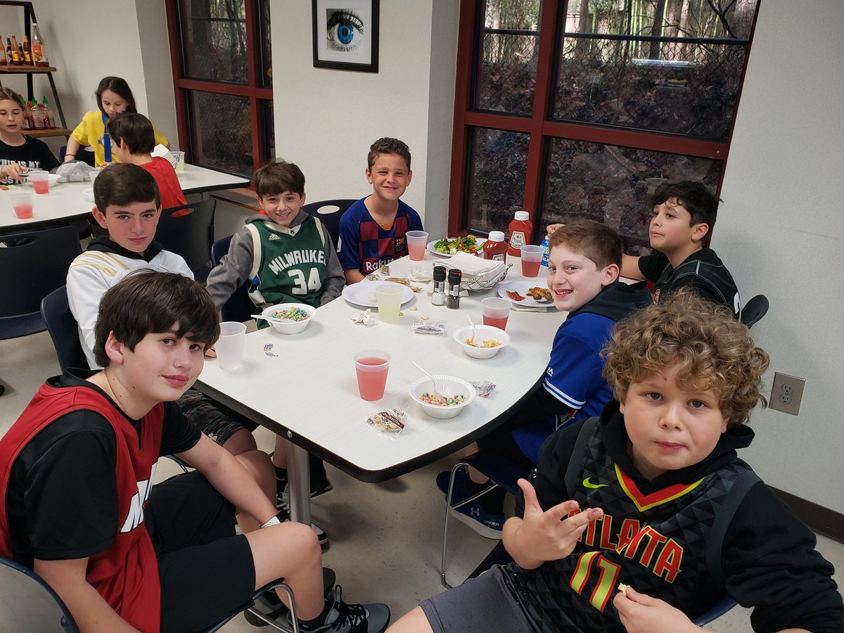sbolnick5grade's tweet image. #davis5 Purim fun