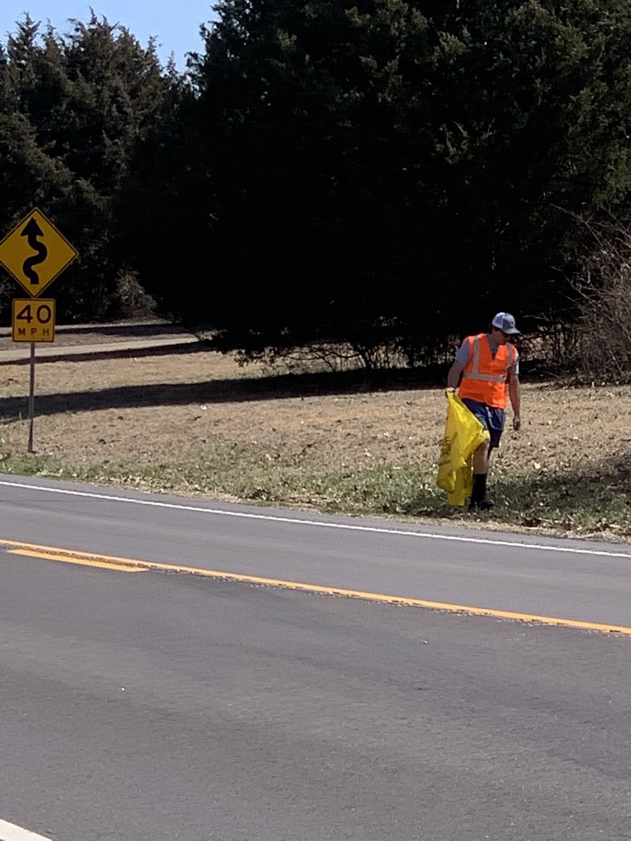 MSTNSLS's tweet photo. This weekend we adopted a highway and gave it its first clean up! A great way to take initiative in your community! Stewardship is Leadership! #nsls https://t.co/GtX21hrXEl