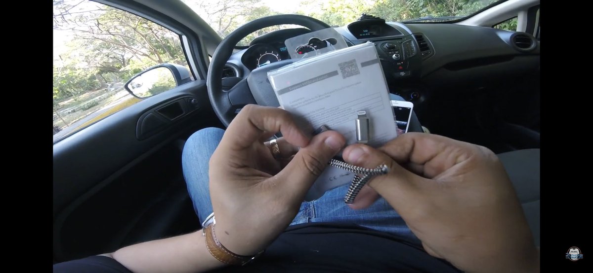 CorysbackOne's tweet image. Ok Actualización: No es Compatible Con IPhone 8 y de ahí en adelante...
#Tutorial #Gopro #GoProSession Transferir Videos de la GoPro “Opción Alambrica” para ahorrar batería. 
Cable Otg con entrada para MicroSd.