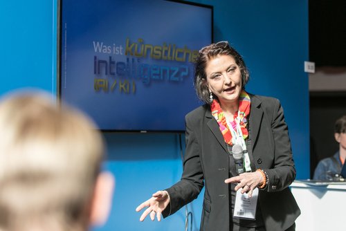 _intercessio's tweet photo. In 2,5 Wochen ist es schon soweit. Die @TALENTpro_de steht wieder vor der Tür. @BarbaraBraehmer ist wieder mit 2 Sessions dabei.
Hier geht's zum Line-up: https://t.co/WEafJzeLDo #TechSourcing #Recruiting https://t.co/QxyrHeDTvn