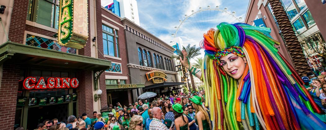 Spring has definitely sprung in Las Vegas! The city welcomes back pool season this month, celebrates St. Patrick’s Day, enjoys March Madness and kicks off summer concerts! Here’s everything NEW in March in Las Vegas 🌸🌊🏀🍀🎶 » bstofvgs.co/HfZZ30qnPeG