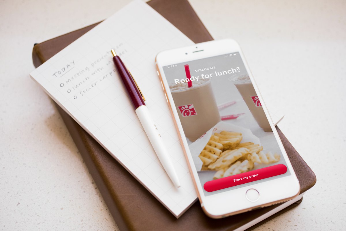 cfagrandforks's tweet photo. It's Mobile Monday! Place any mobile order today and receive a free reward  to us in the coming week. #MobileMonday #grandforksnd https://t.co/Xjb2s9Bi92