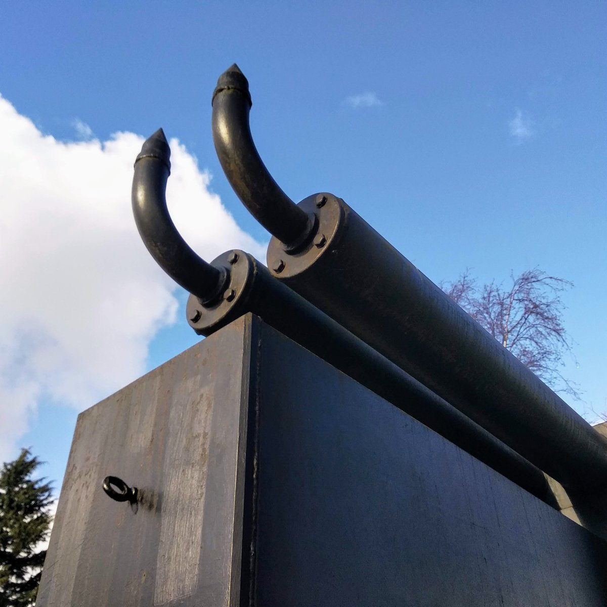 lborouniarts's tweet photo. Aren't we lucky to have public art and so many trees on our #lboro campus? Who knows where this piece is? It's only been here for a month! Trans, by Paul Wager, 1960. Thanks for the photos by David Bell :) #LboroFamily #lborouniversity #loughboroughuniversity #paulwager #luarts https://t.co/FOLAd6gV4r
