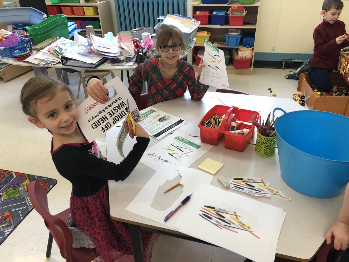 KinderBusyBees's tweet photo. Our Kindergarten class is hard at work creating posters to raise awareness for our school marker recycling program initiative! @lakecrestnl @StaplesCanada https://t.co/NQLNj337P4