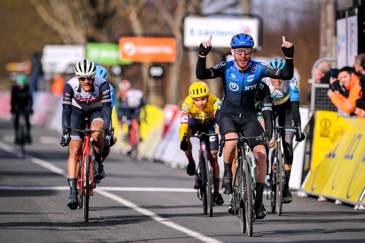 Pinarello_Q36_5's tweet photo. ๐ฒ๐ซ #ParisNice
Grande!!! @Giacomonizzolo you absolute beauty! ๐
Great race by the entire team today, with Nizzolo finishing it off in fine fashion, winning stage 2 of @ParisNice! ๐ #BicyclesChangeLives
๐ท @GettySport https://t.co/5YjpcyzBfq