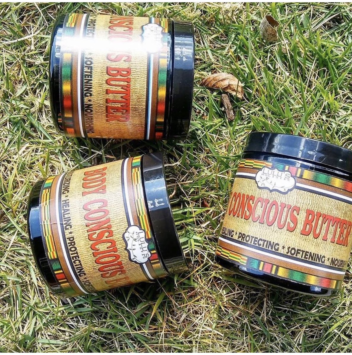 luluholistics's tweet photo. our Body Conscious Butters accessible with Lavender or Almond Coconut 🍃 Reduces the presence of Stretch Marks, saturates and hydrates skin, treats dermatitis and considerably more 

#stretchmarks #naturalbeauty #naturalproducts #blackbeauty #regimen https://t.co/QOMbHFZTGP