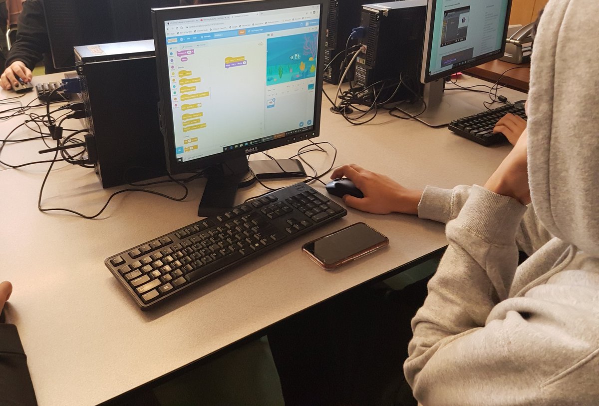 DelaneyTech (@grimsbyss) on Twitter photo Introduction to Scratch in grade 10 Computer Science. @Thwaites_GSS @GrimsbyEagles <a href="/librarygss/">librarymom</a> #girlswhocode #futureprogrammers #grade10coders #girlsintech Introduction to Scratch in grade 10 Computer Science. @Thwaites_GSS @GrimsbyEagles <a href="/librarygss/">librarymom</a> #girlswhocode #futureprogrammers #grade10coders #girlsintech