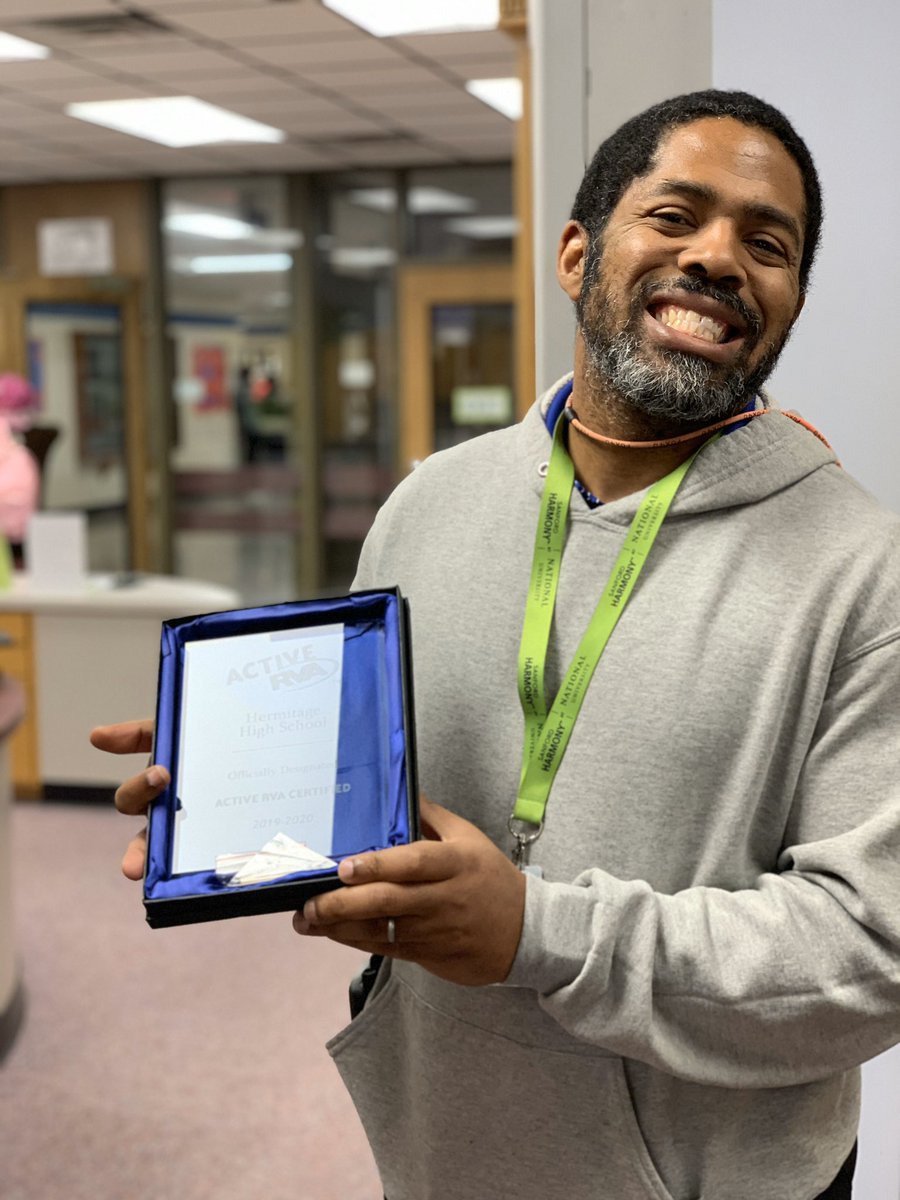 MellardMrs's tweet photo. Hermitage High School was recognized for the 4th year in a row as an Active RVA certified school. #RollPride 🐾 @DrJackson_EDU @TFerrellJr3 https://t.co/R6byIXX5Q9