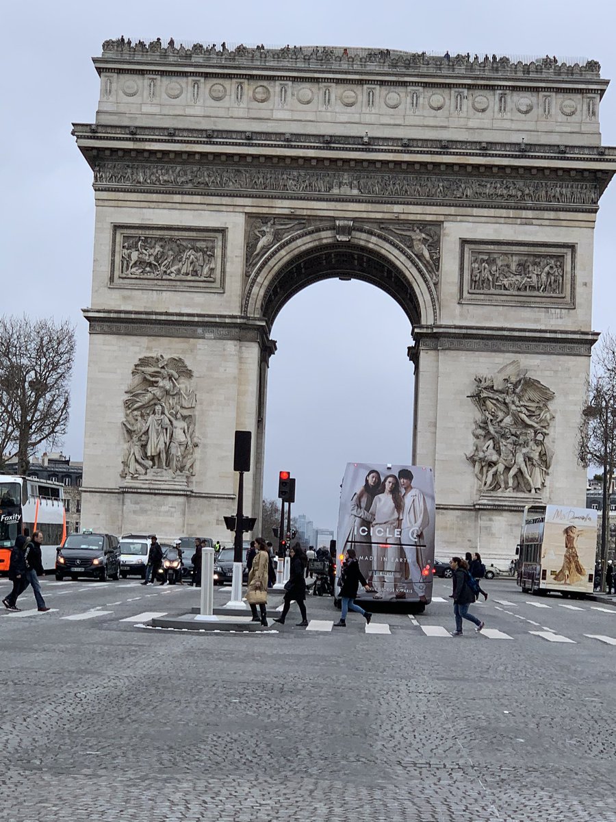 Fortybeadslee's tweet photo. #RememberingPARIS https://t.co/I37ofB5vcd