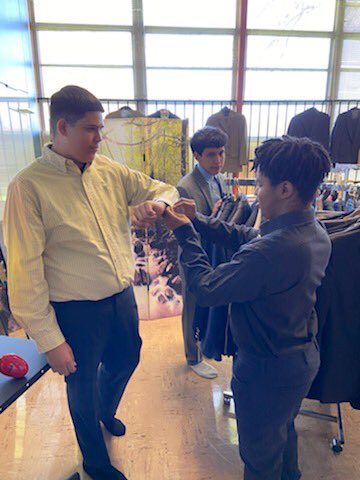 ALC_AustinISD's tweet photo. But wait! We didn’t leave our dapper gentlemen out of the dress up fun! On Friday our team took them out to find their college and career fair style! #flythreads #ALCchangeslives https://t.co/hTQCPS3dQy